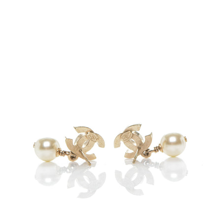 Chanel Pearl CC Drop Earrings Gold 3 of 4