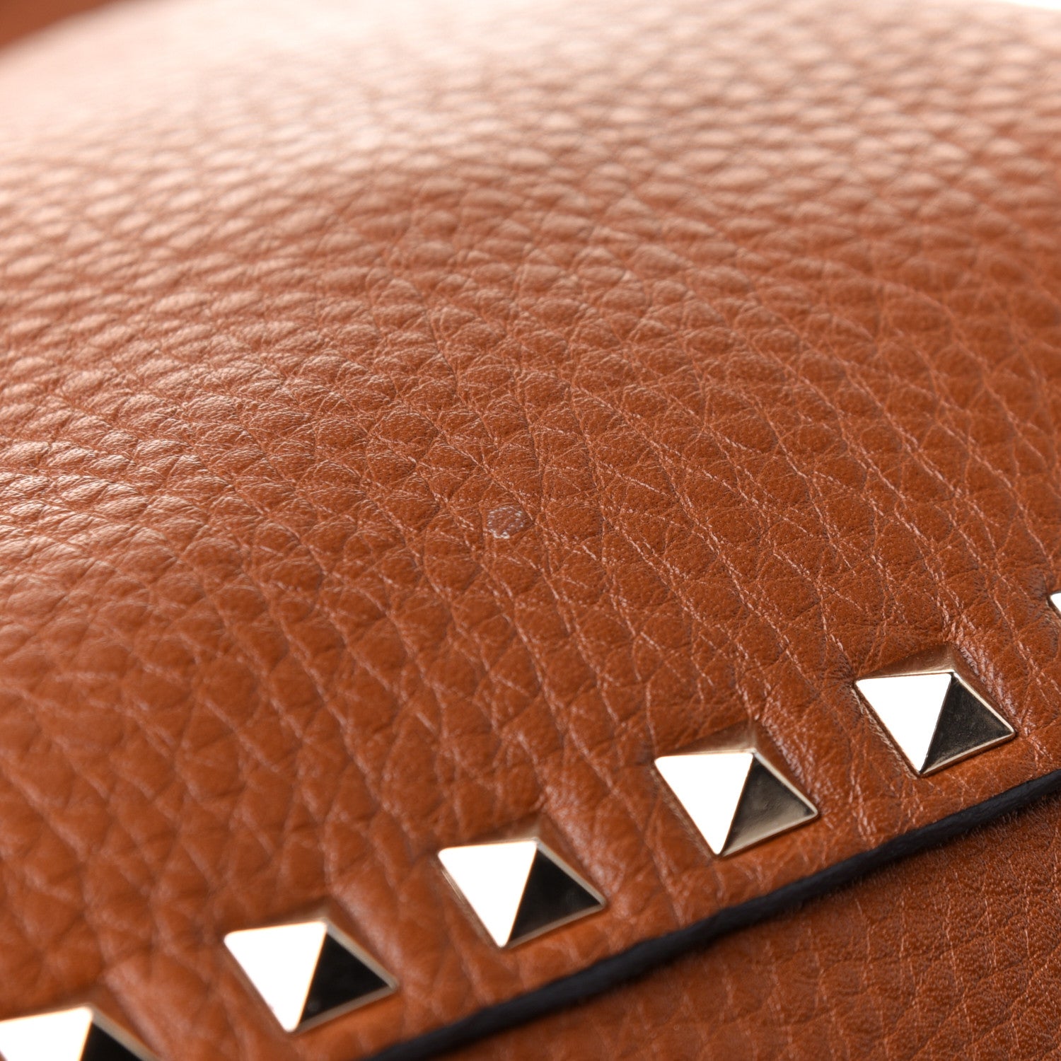 Valentino Garavani Pebbled Calfskin Small Rockstud Flip-Lock Messenger Bag Light Cuir 10 of 10