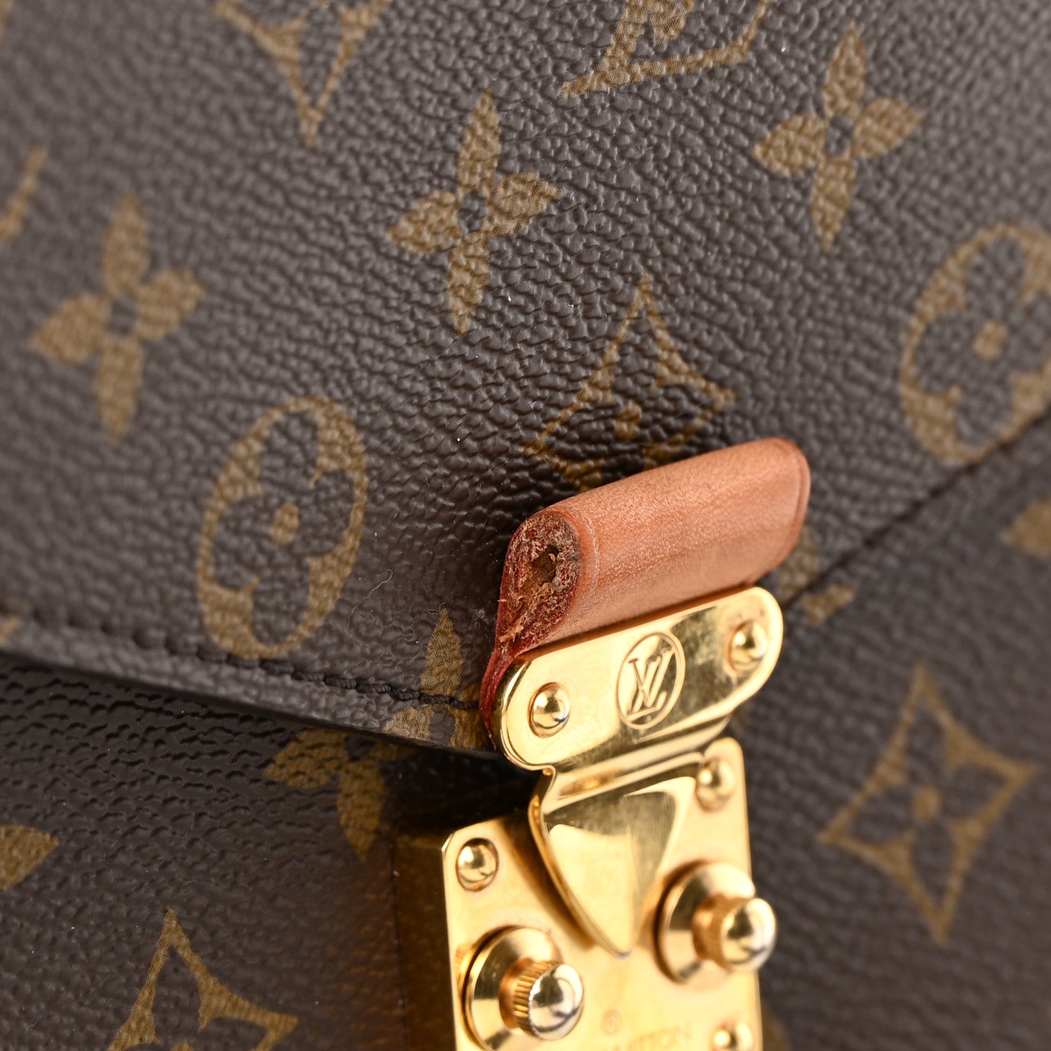 Louis Vuitton Monogram Pochette Metis 16 of 17