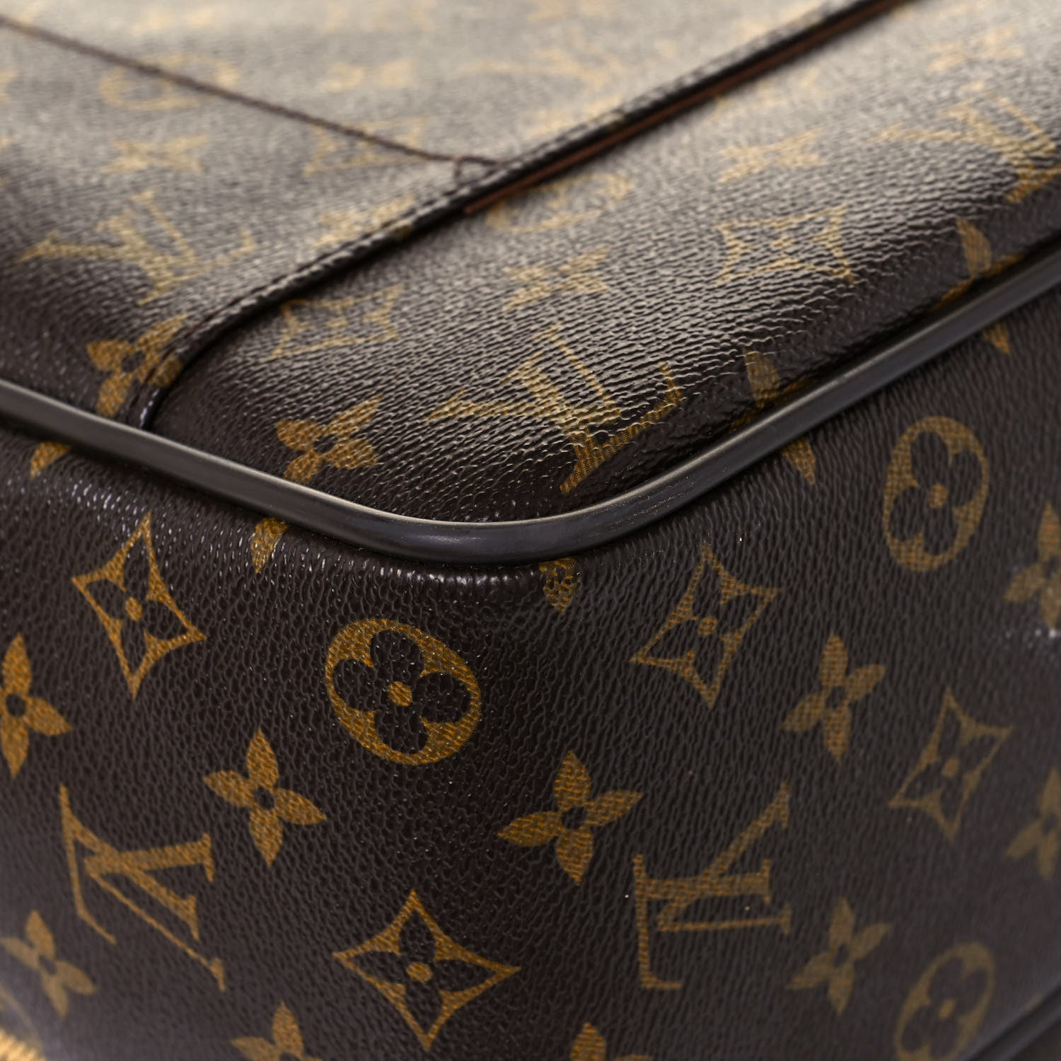 Louis Vuitton Monogram Icare Bag 11 of 23
