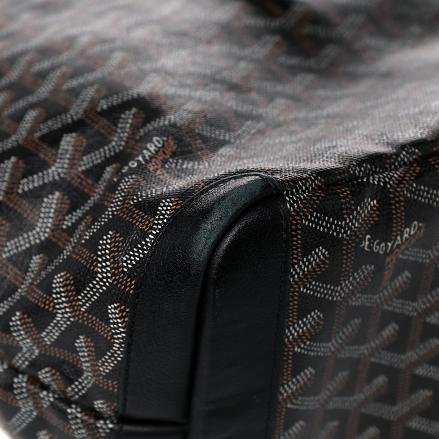 Goyardine Artois PM Black