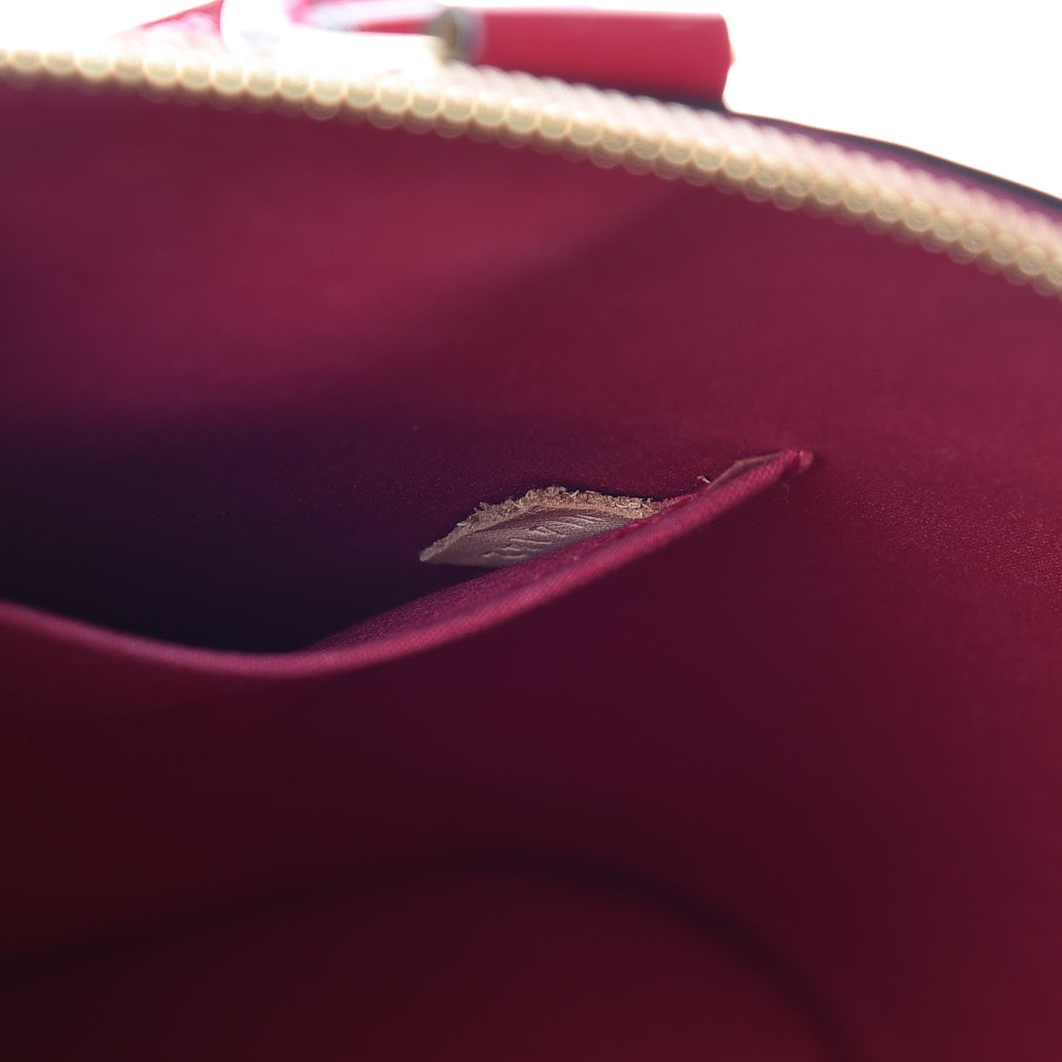 Louis Vuitton Vernis Alma GM Rose Indien 7 of 15