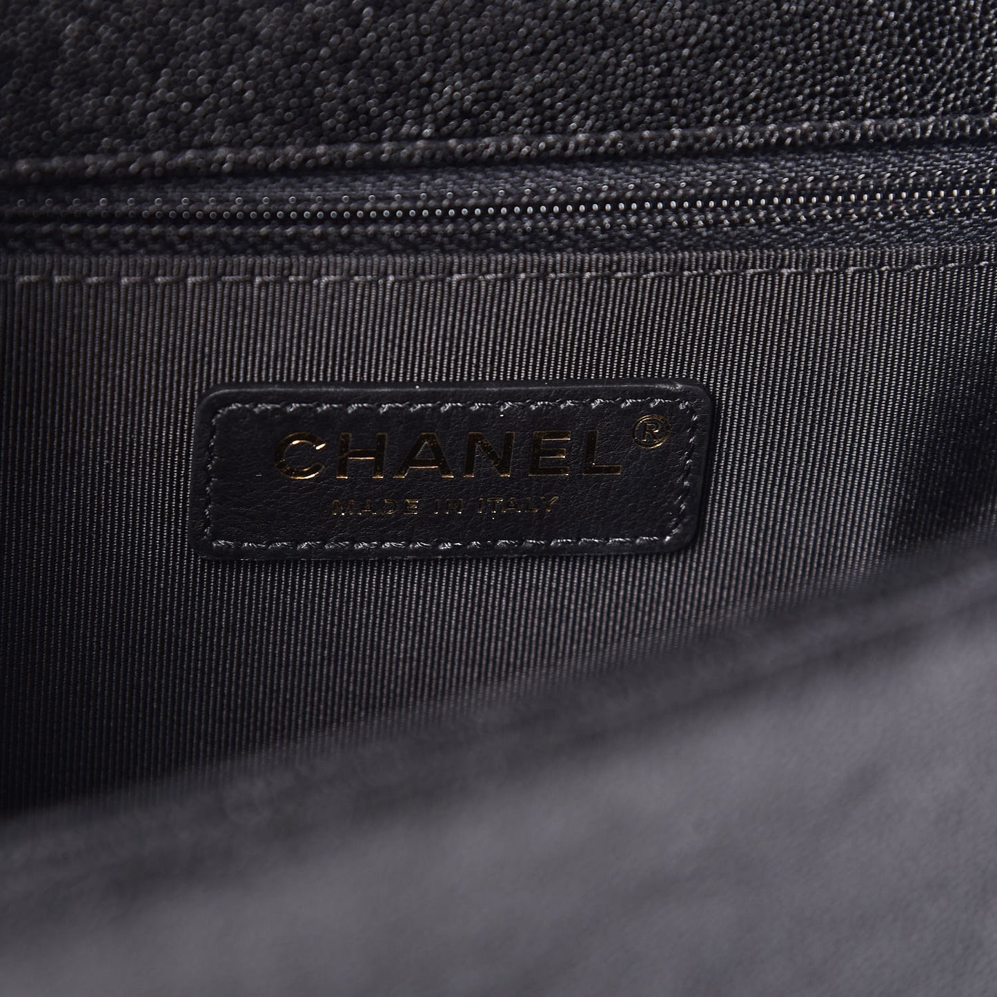 Caviar Chevron Quilted New Medium Boy Flap Black