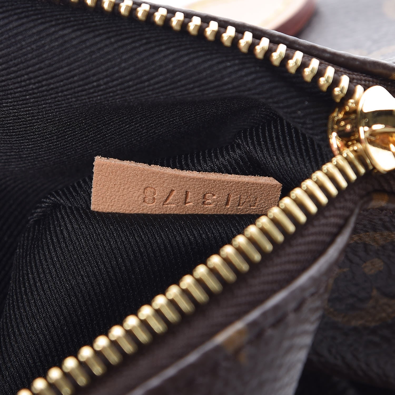 Louis Vuitton Monogram Bumbag 7 of 7