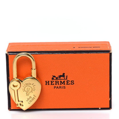 Hermes Annee De La Fantaisie Heart Cadena Lock Gold 5 of 5