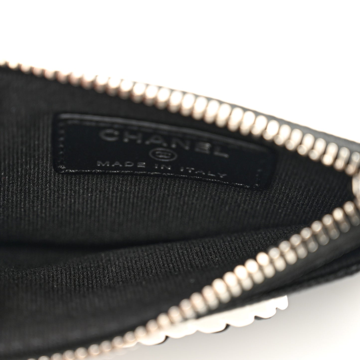 Caviar Quilted Chanel 19 Zip Card Holder Black