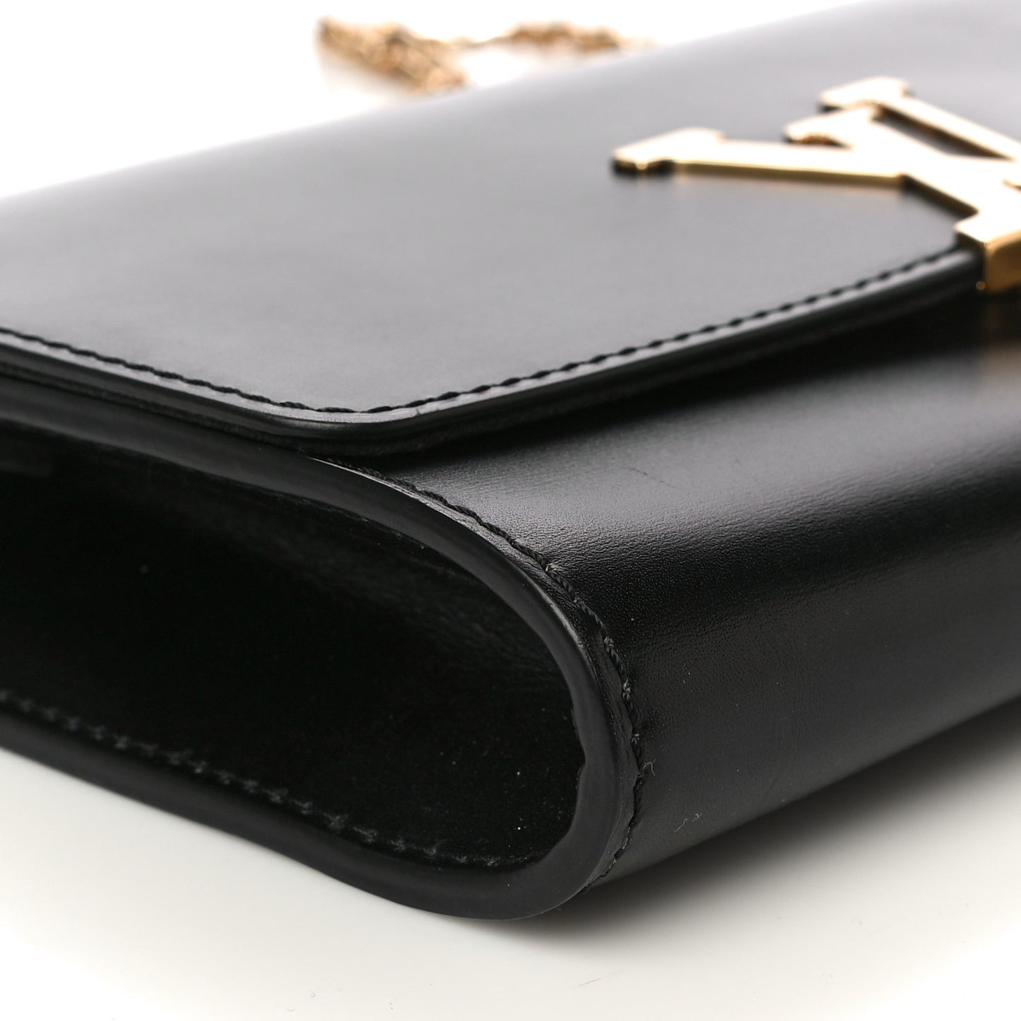 Calfskin Chain Louise GM NM Black