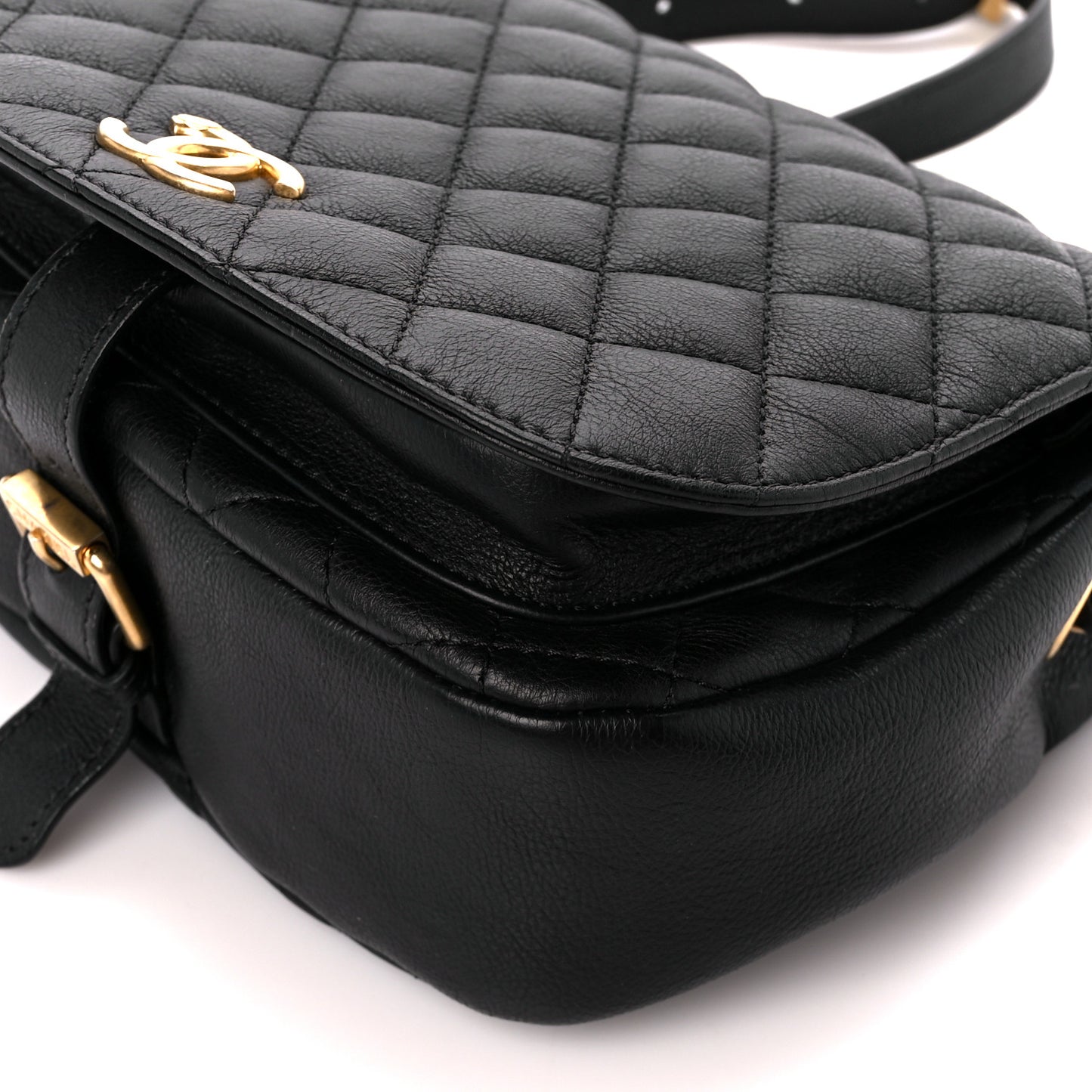Grained Calfskin Quilted Messenger Flap Black