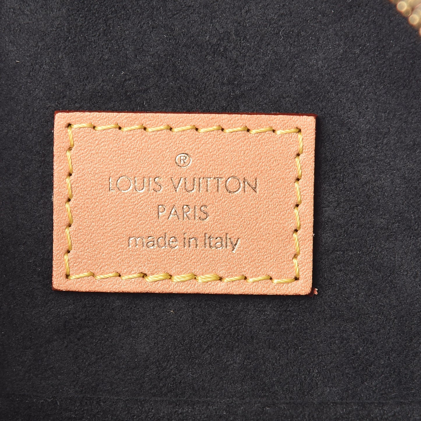 Reverse Monogram Giant Boite Chapeau Souple
