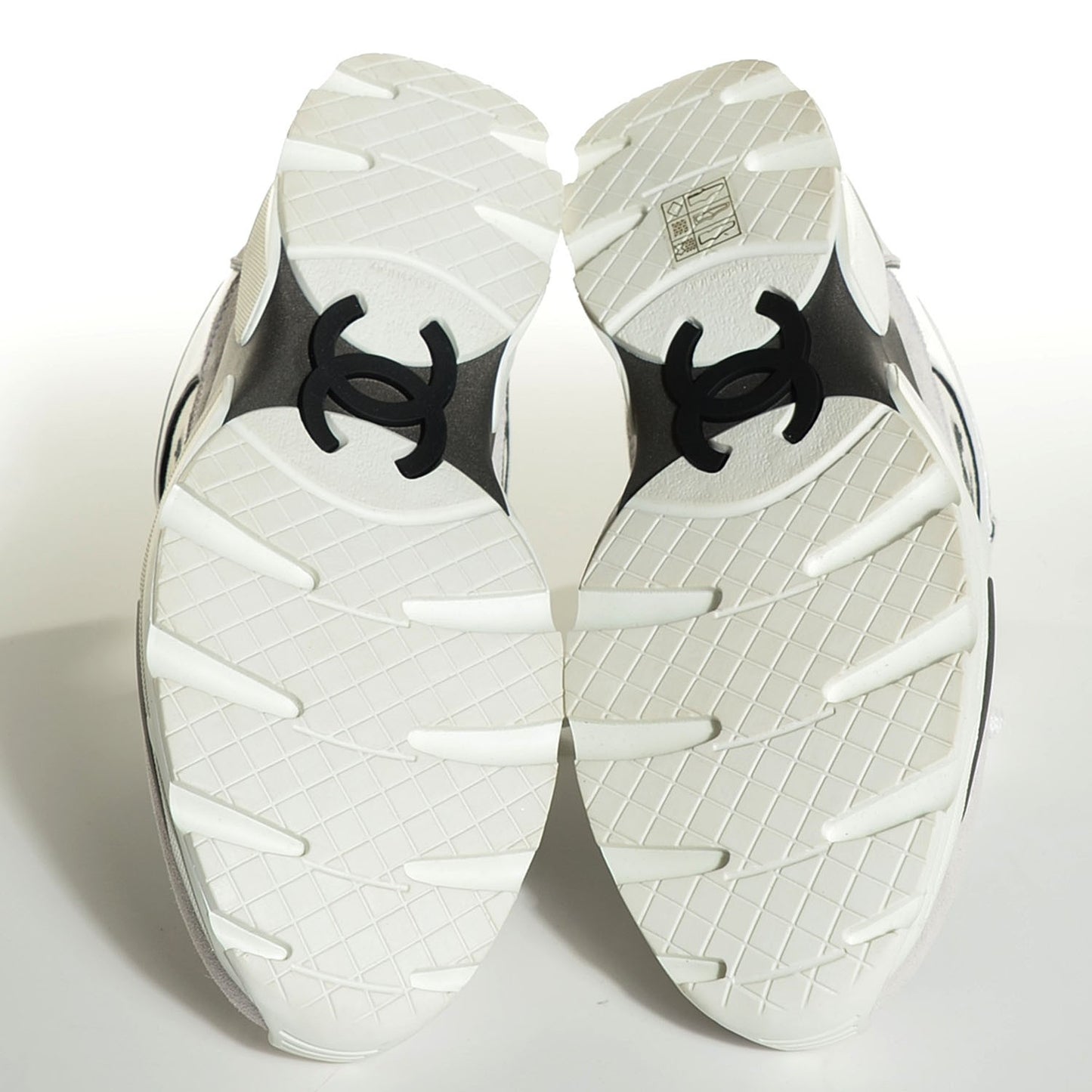 Suede Calfskin CC Sneakers 39.5 White Black