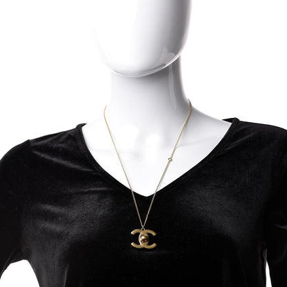 Chanel Turnlock CC Necklace Gold 2 of 7