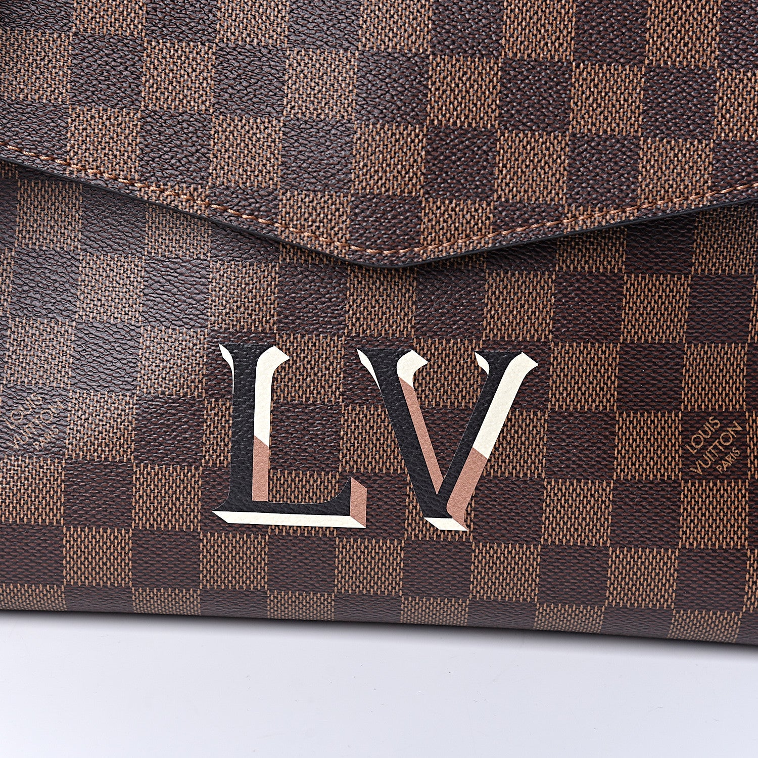 Louis Vuitton Damier Ebene Beaubourg MM 11 of 11