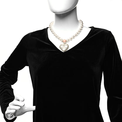 Chanel Pearl Crystal CC Heart Short Necklace Pearly White Gold 2 of 6