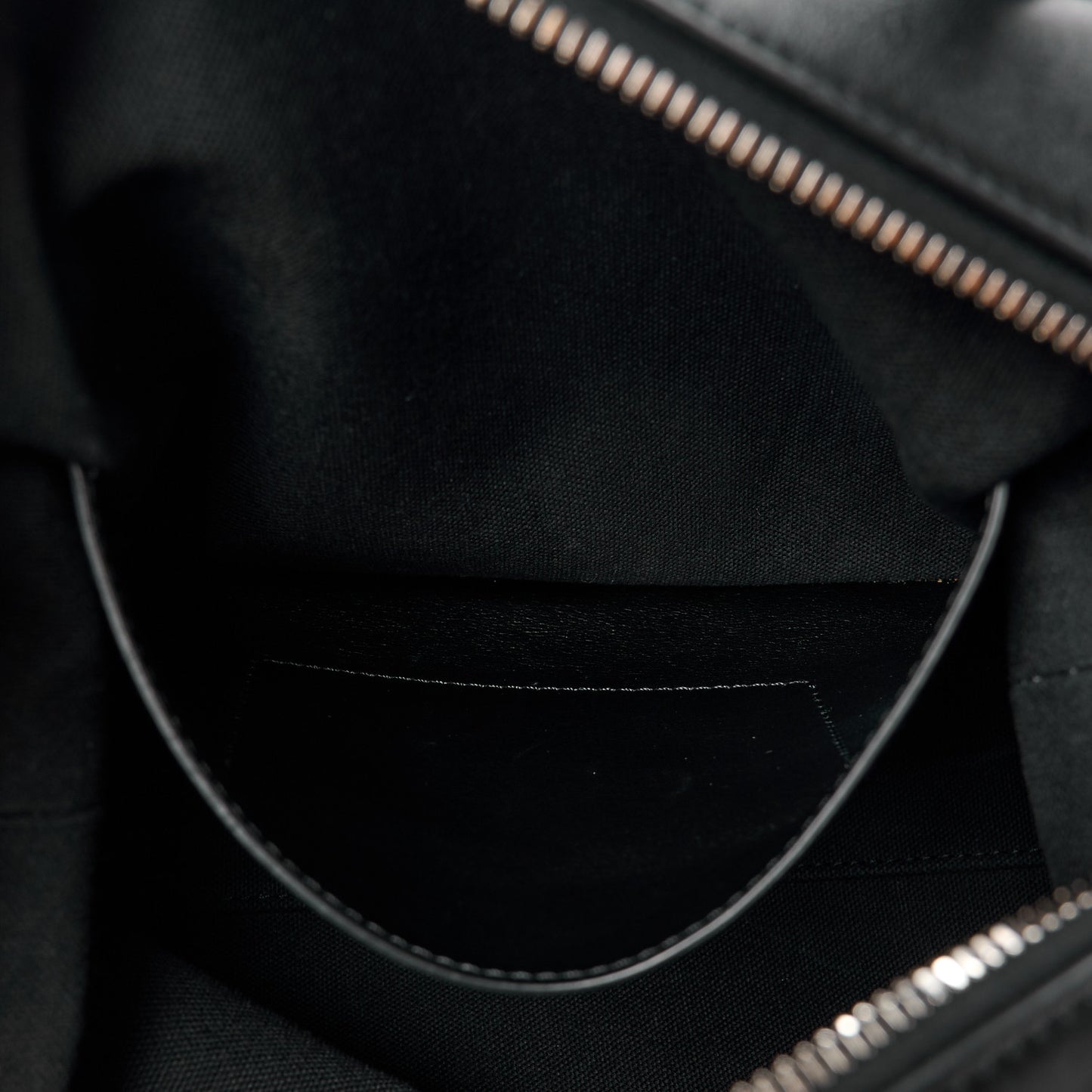 Smooth Calfskin Small Soft Antigona Black
