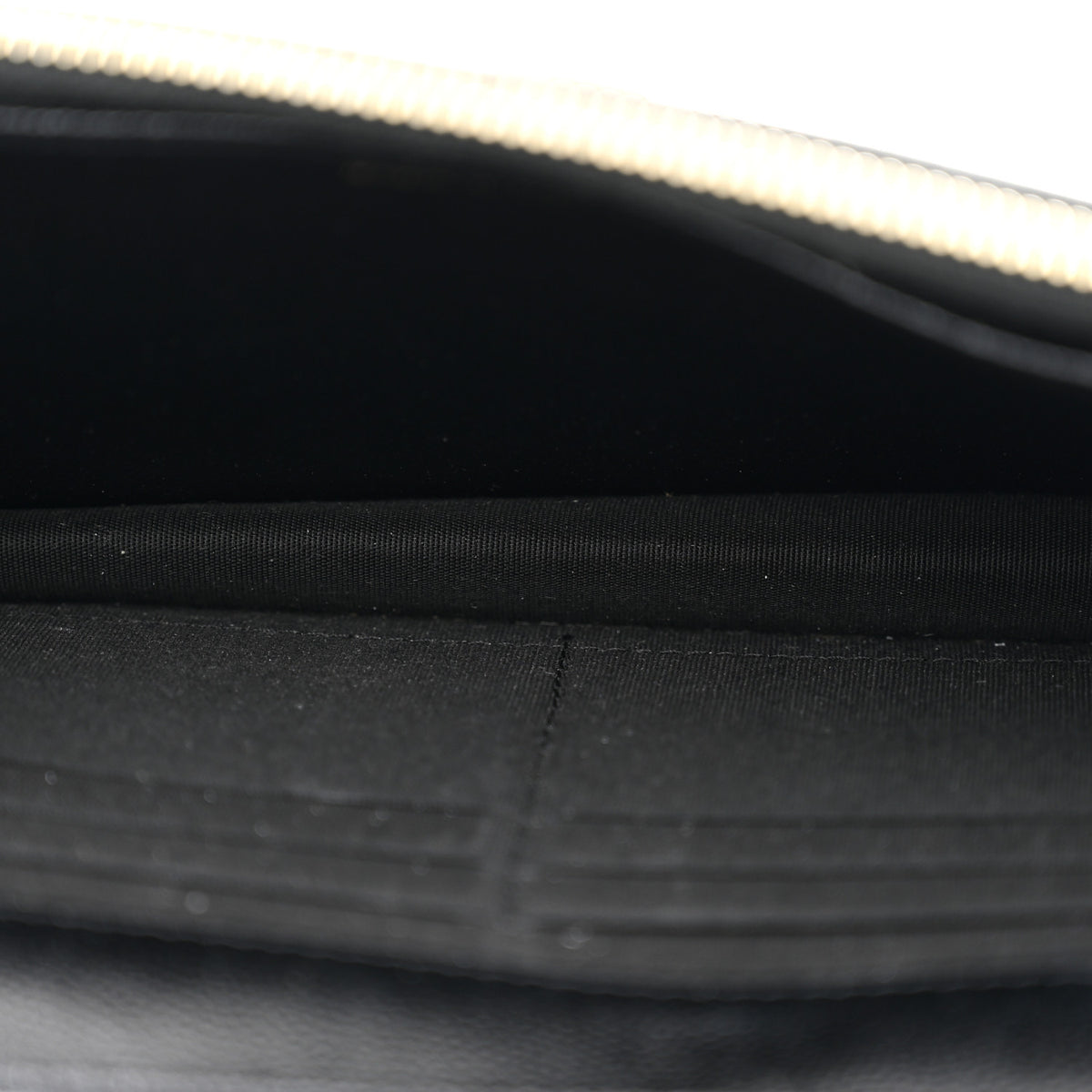 Caviar Quilted Golden Class Wallet On Chain WOC Black