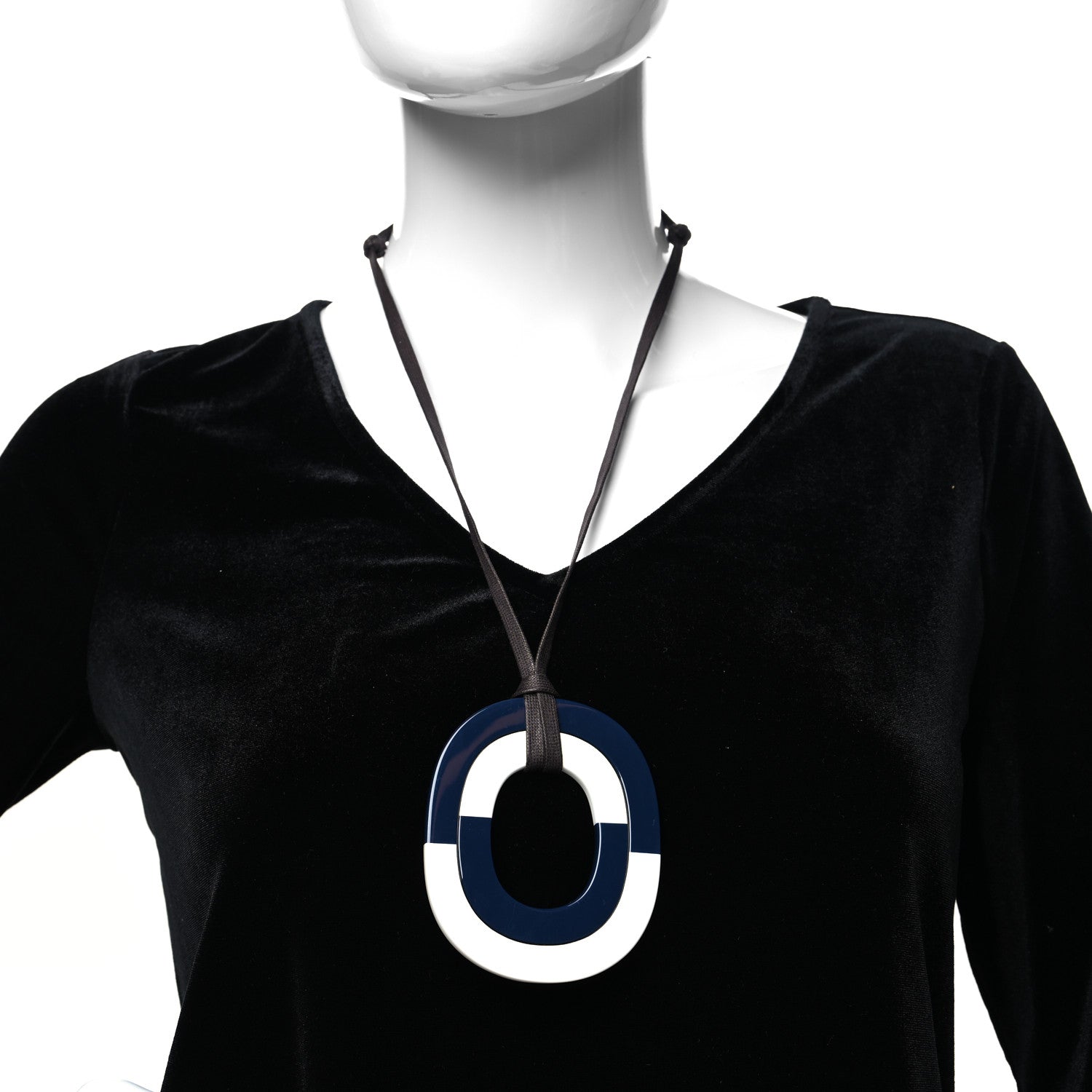 Hermes Buffalo Horn Isthme Pendant Necklace 2 of 5
