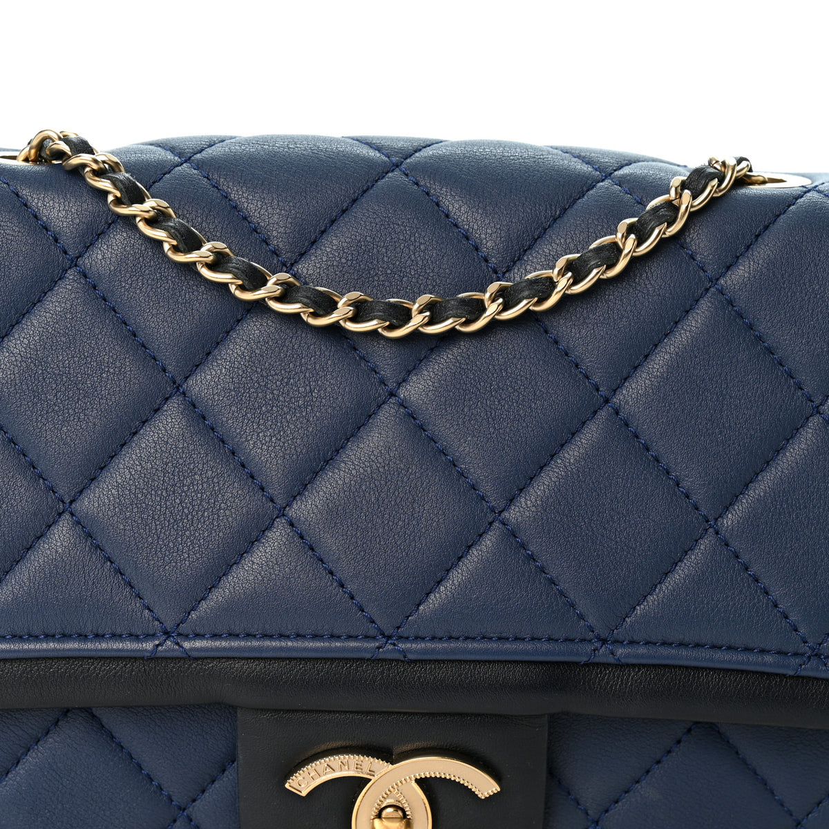 Lambskin Quilted Medium Graphic Flap Navy Black