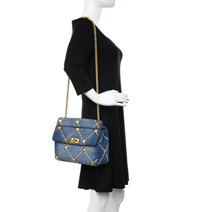 Valentino Garavani Denim Large Roman Stud Shoulder Bag Light Denim Selleria 2 of 9
