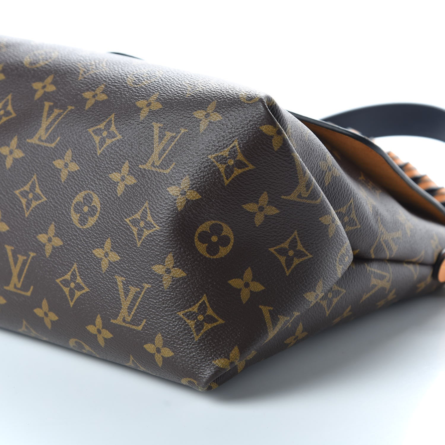 Louis Vuitton Monogram Beaubourg MM Safran Imperial 8 of 11
