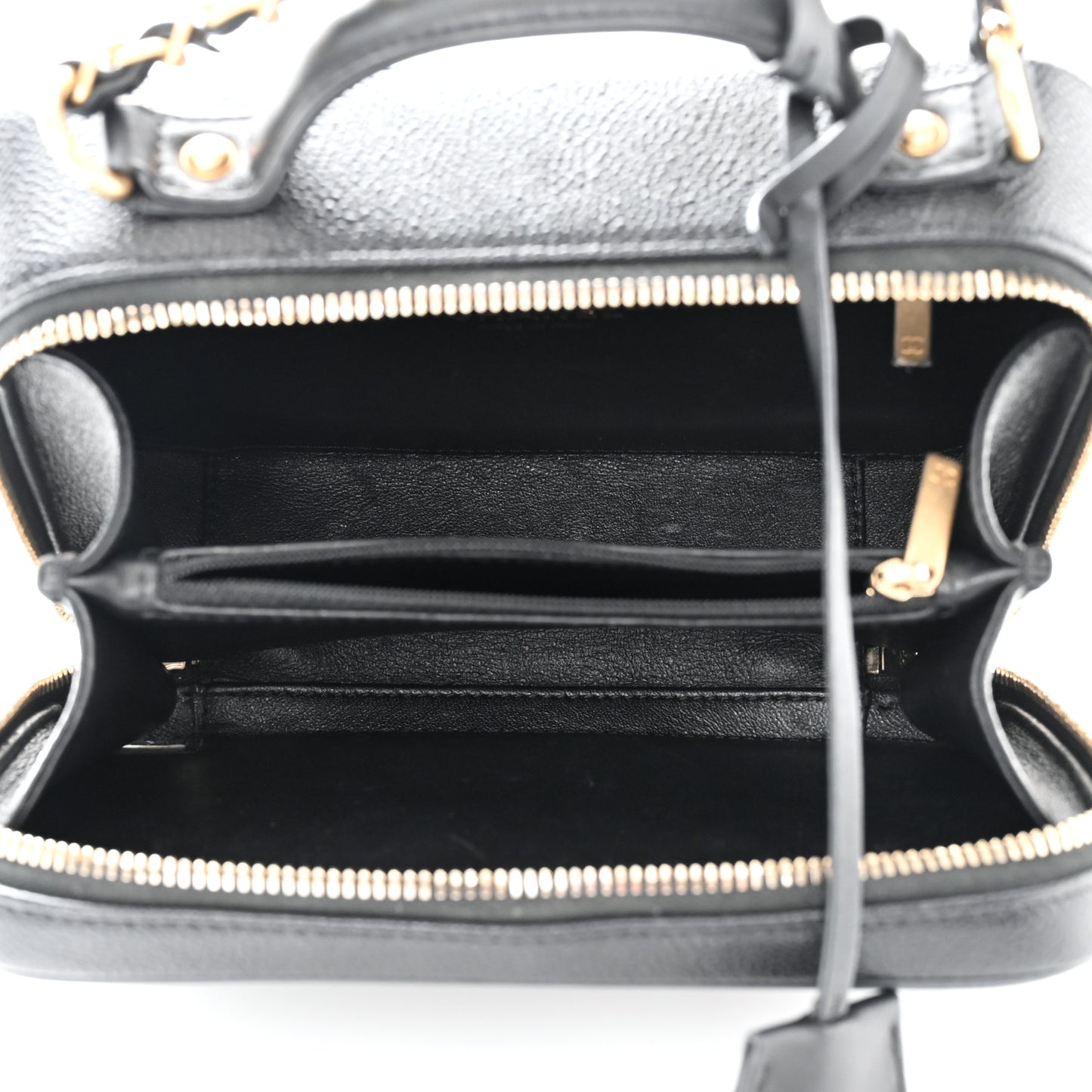 Caviar Quilted Medium CC Filigree Vanity Case Black