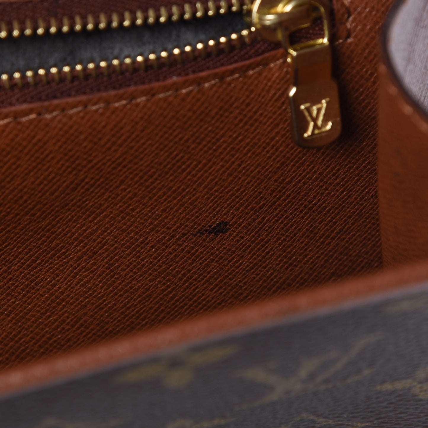 Monogram Pochette Bordeaux