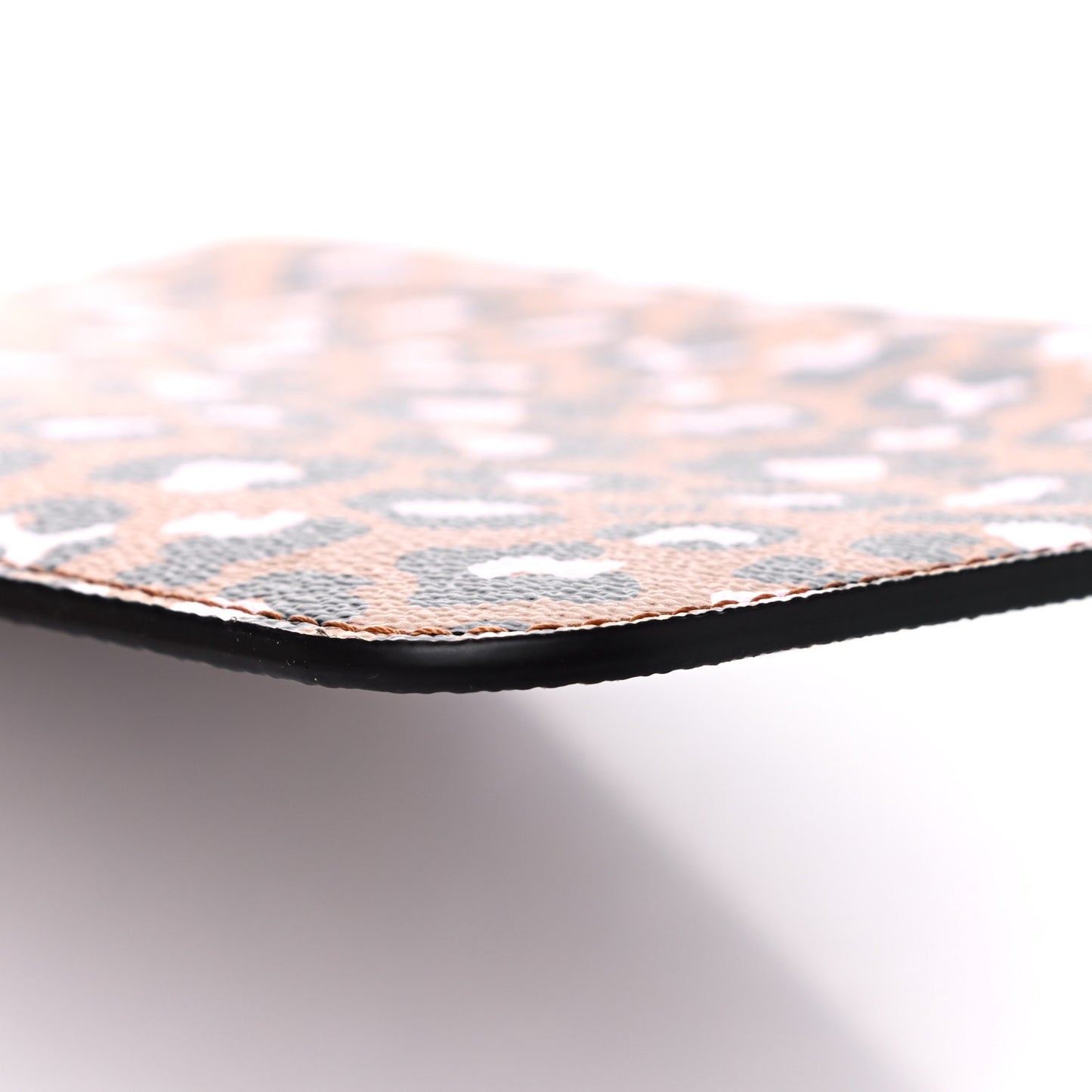 Monogram Giant Wild At Heart Neverfull MM Pochette Black
