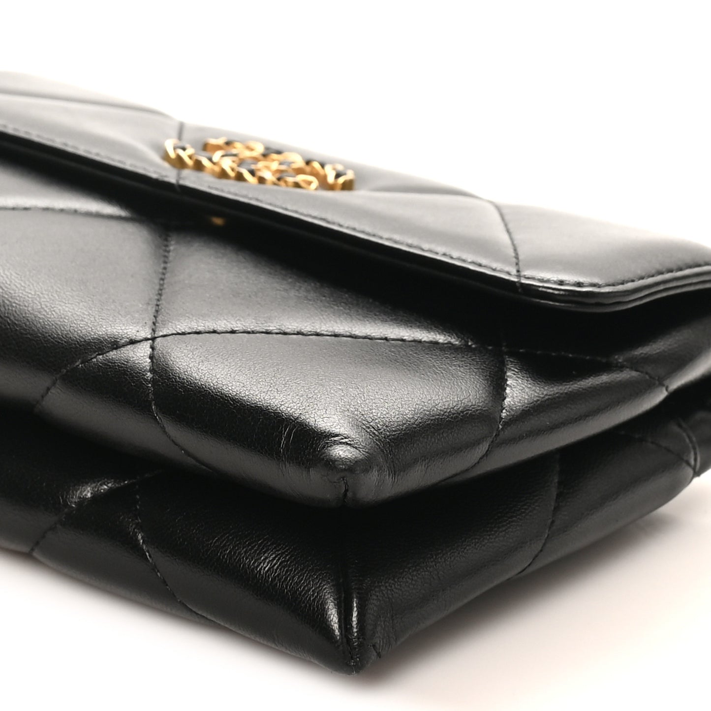 Lambskin Quilted Chanel 19 Flap Clutch Black
