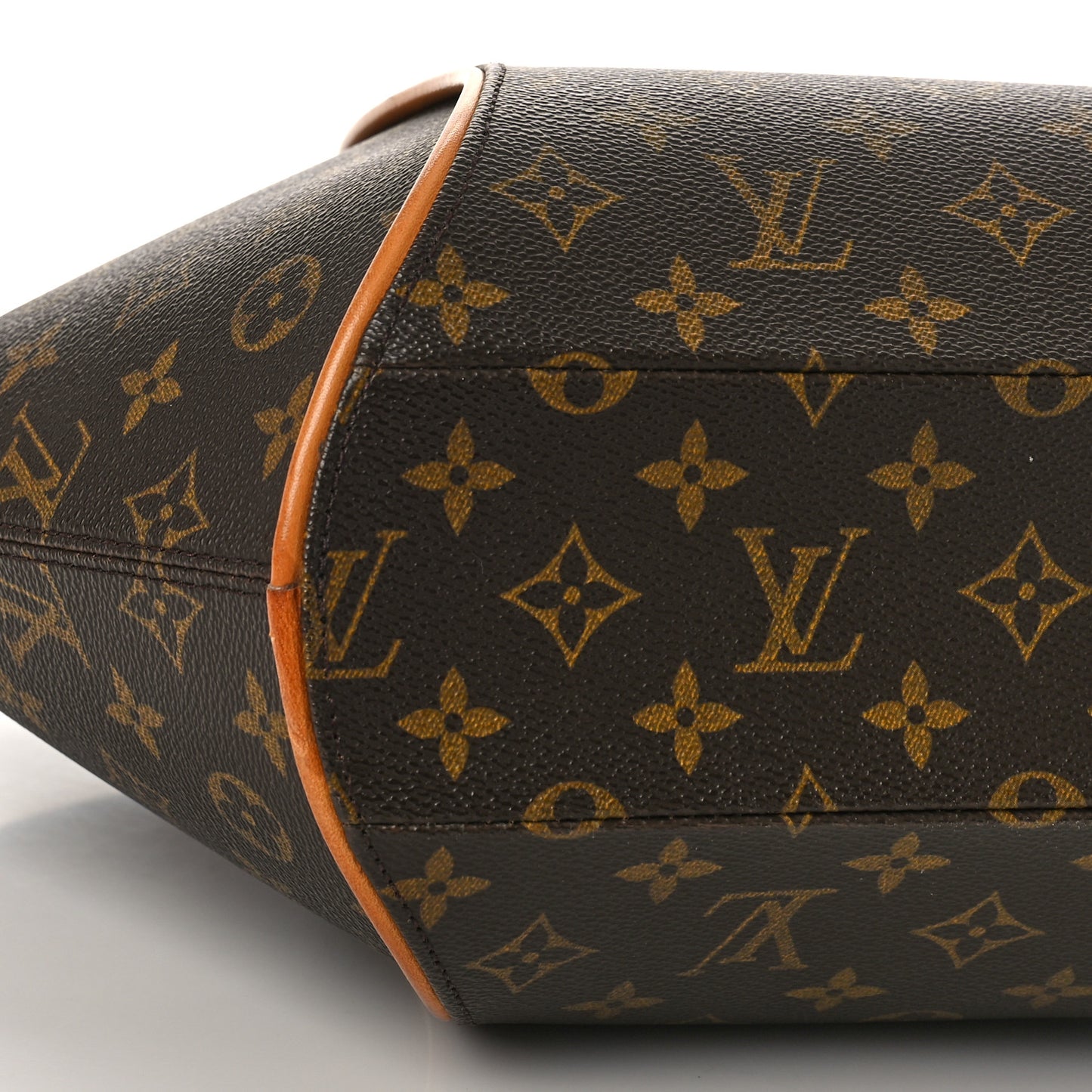 Monogram Ellipse MM