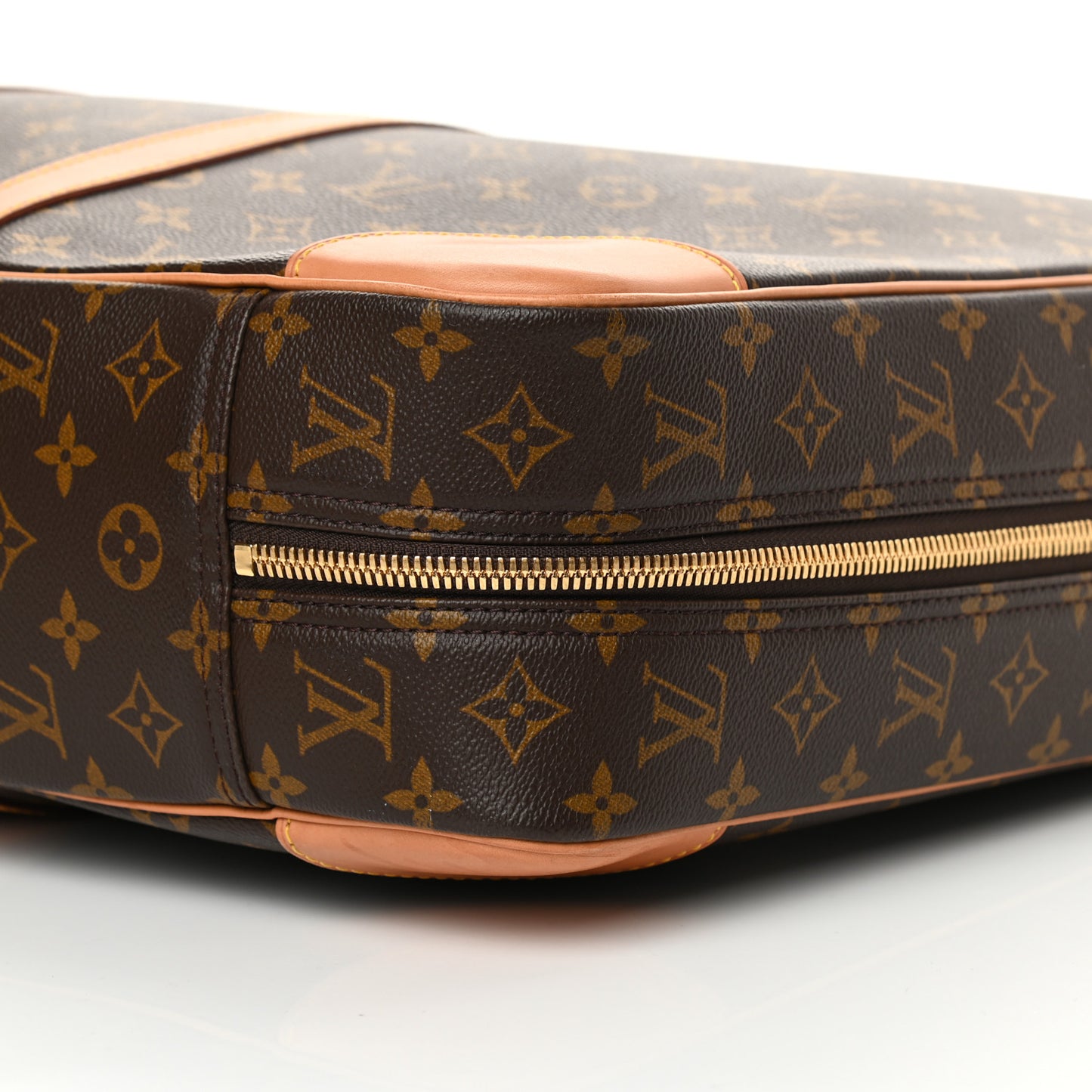 Monogram Sirius 55