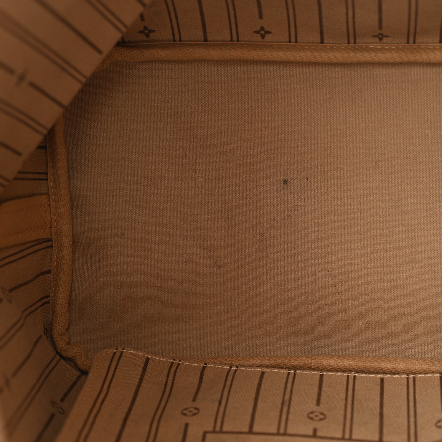 Louis Vuitton Monogram Neverfull MM 10 of 14