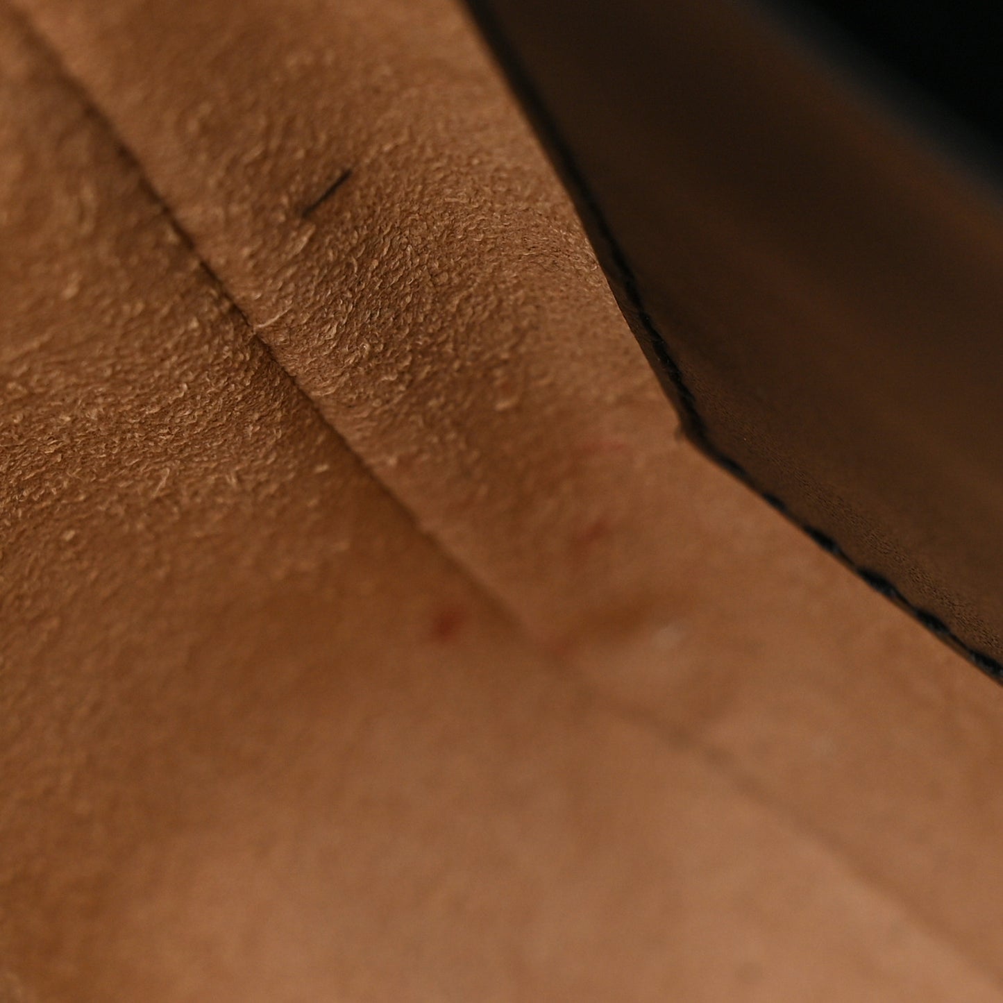 Calfskin Matelasse Mini GG Marmont Crossbody Bag Black