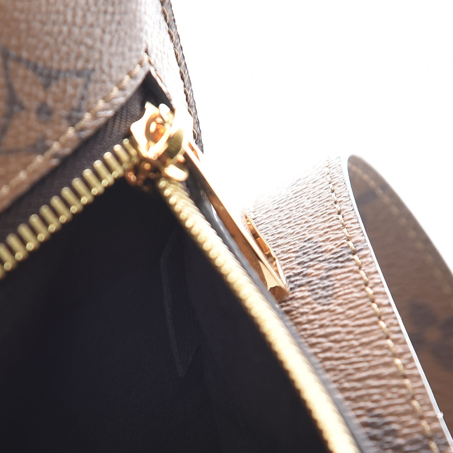 Reverse Monogram Pochette Metis