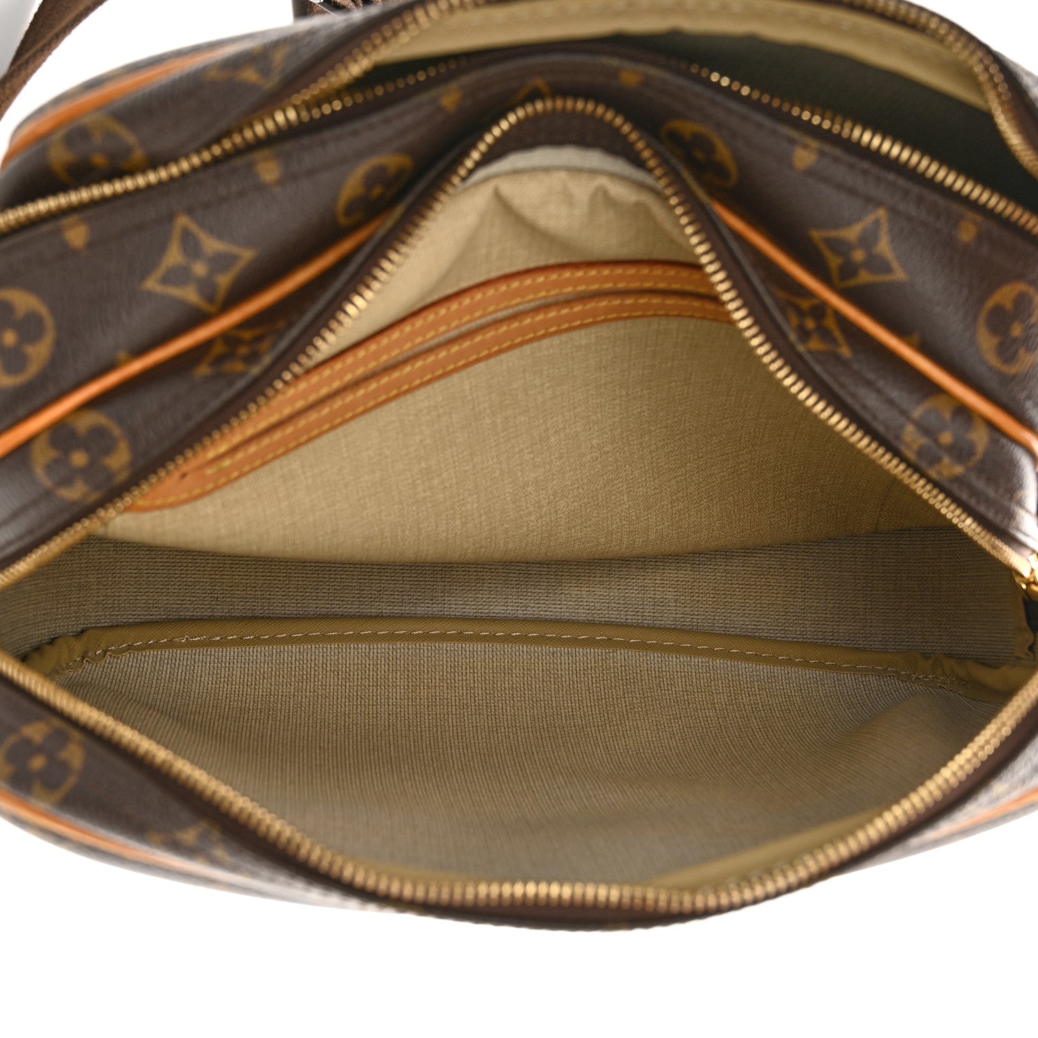 Louis Vuitton Monogram Reporter PM 6 of 13