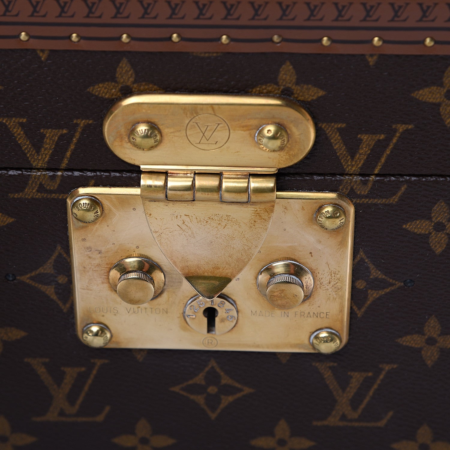 Louis Vuitton Monogram Boite Pharmacie Toiletry Case 16 of 17