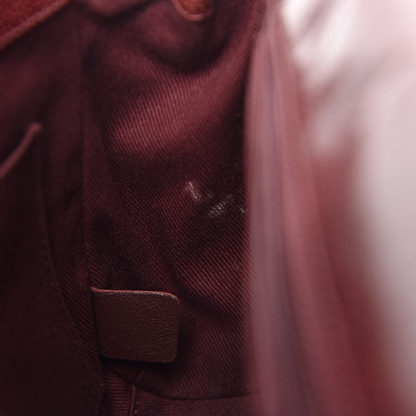 Crumpled Grained Calfskin Medium CC Crave Flap Bordeaux