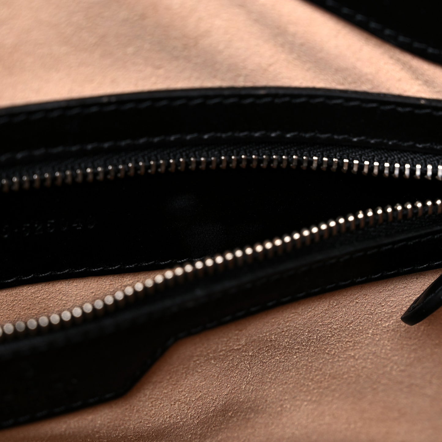 Calfskin Matelasse Aria Medium GG Marmont Shoulder Tote Black