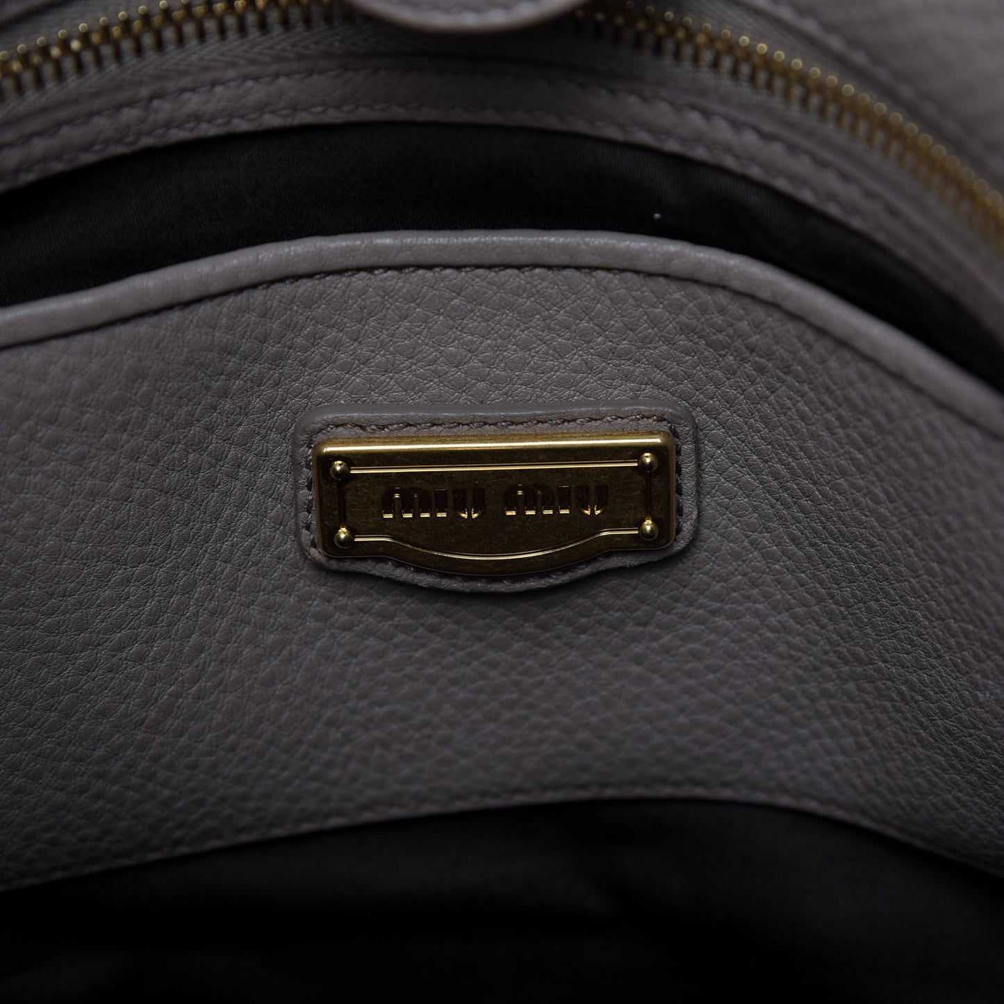 Vitello Daino Top Handle Tote Argilla