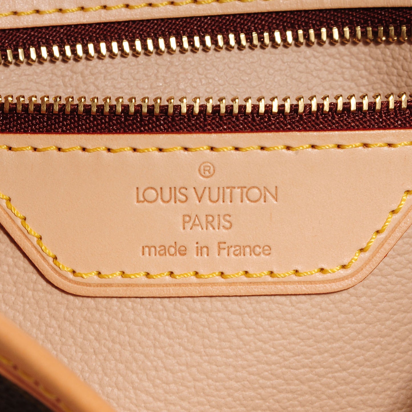 Monogram Petit Bucket 23