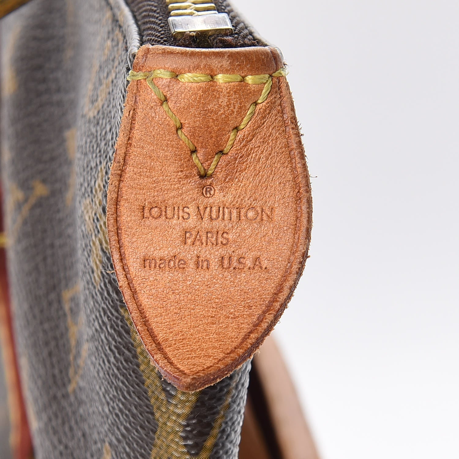 Louis Vuitton Monogram Totally MM 6 of 16