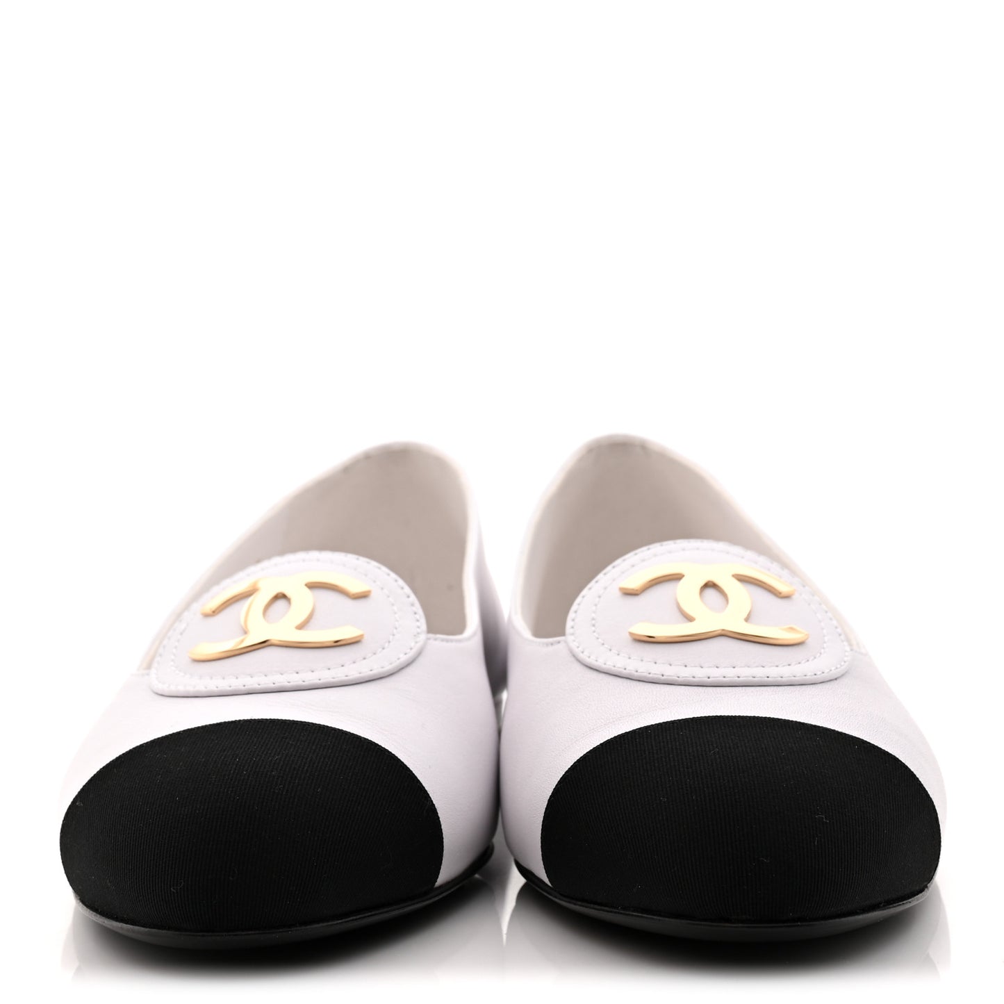 Calfskin Grosgrain Cap Toe CC Moccasin Loafers 39 White Black