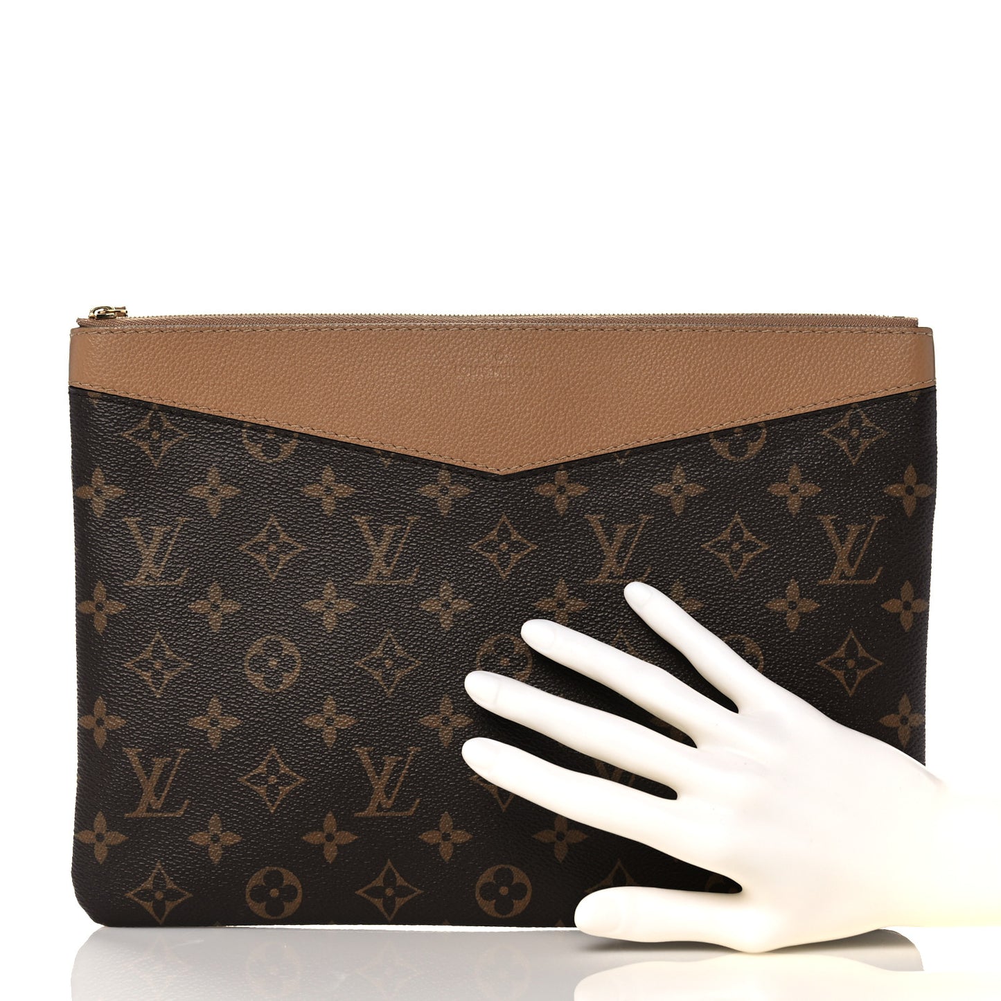 Monogram Daily Pouch Sesame