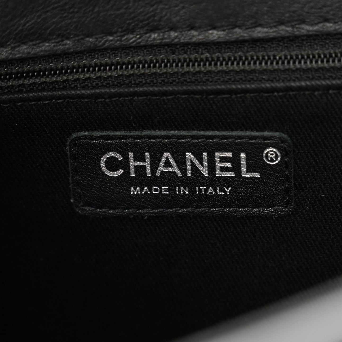 Calfskin Quilted Large Hamptons Flap Black