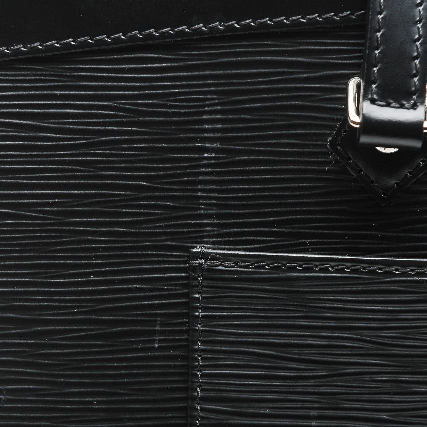 Louis Vuitton Epi Madeleine GM Black 7 of 7