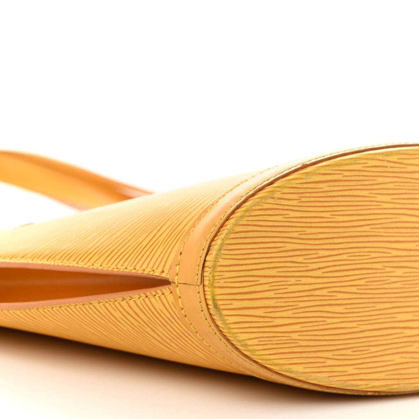 Epi Saint Jacques PM Long Straps Tassil