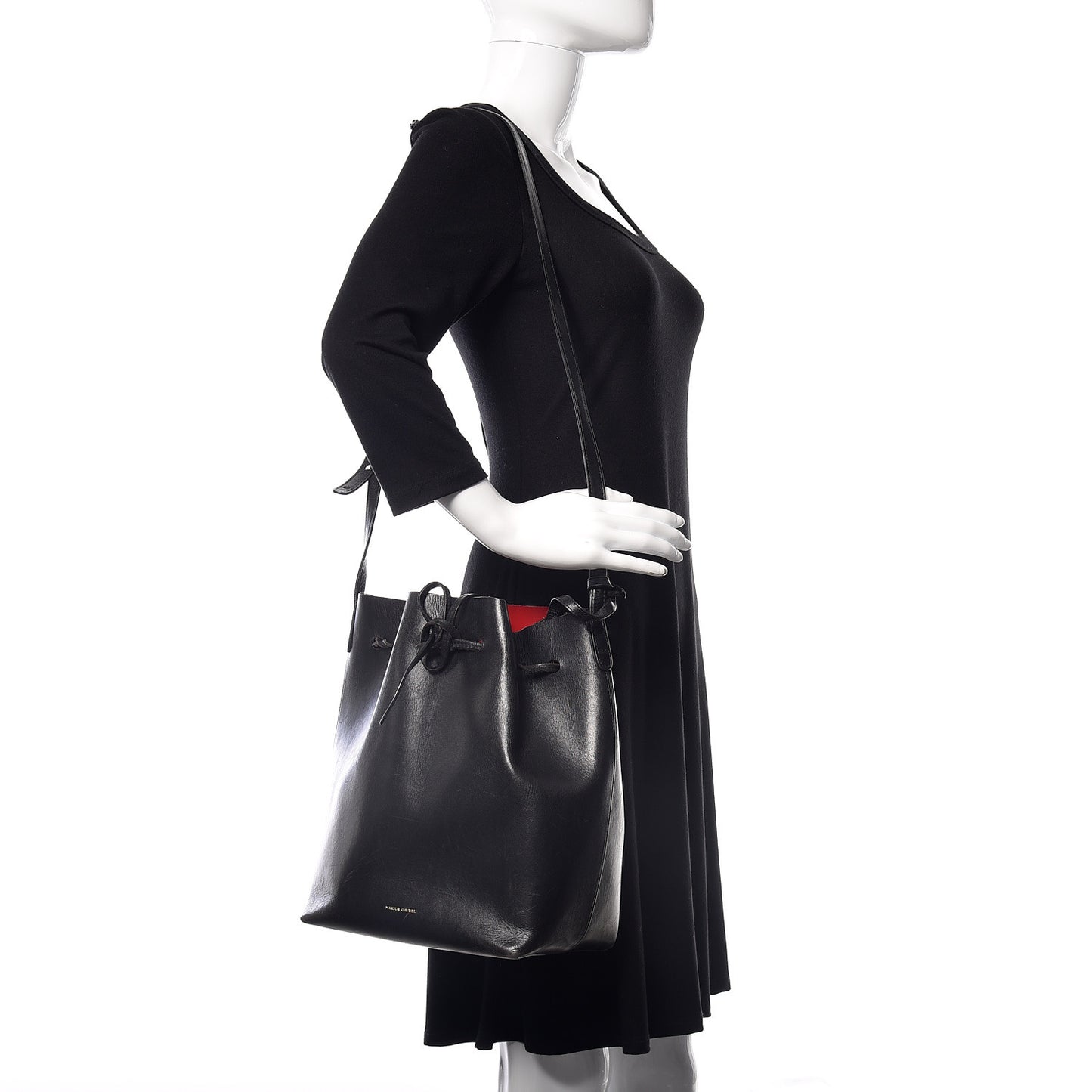 Vegetable Tanned Calfskin Bucket Bag Black Flamma