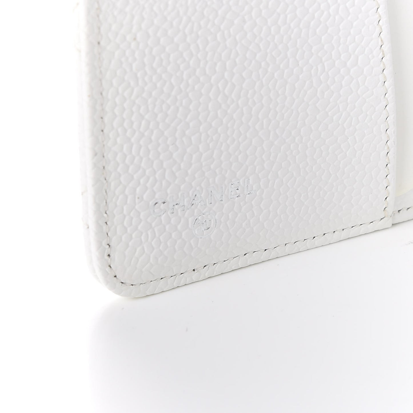 Caviar Quilted Medium Agenda Cover White