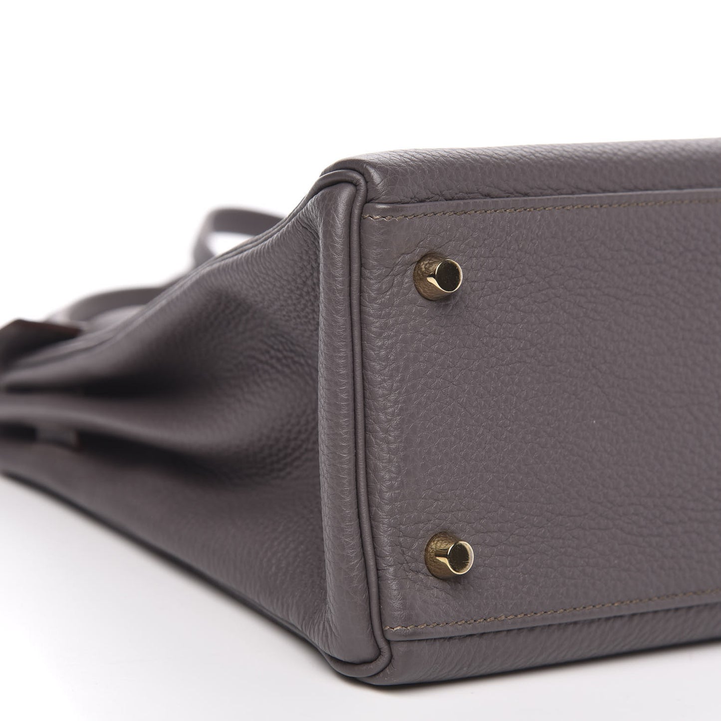 Togo Kelly Retourne 28 Etain