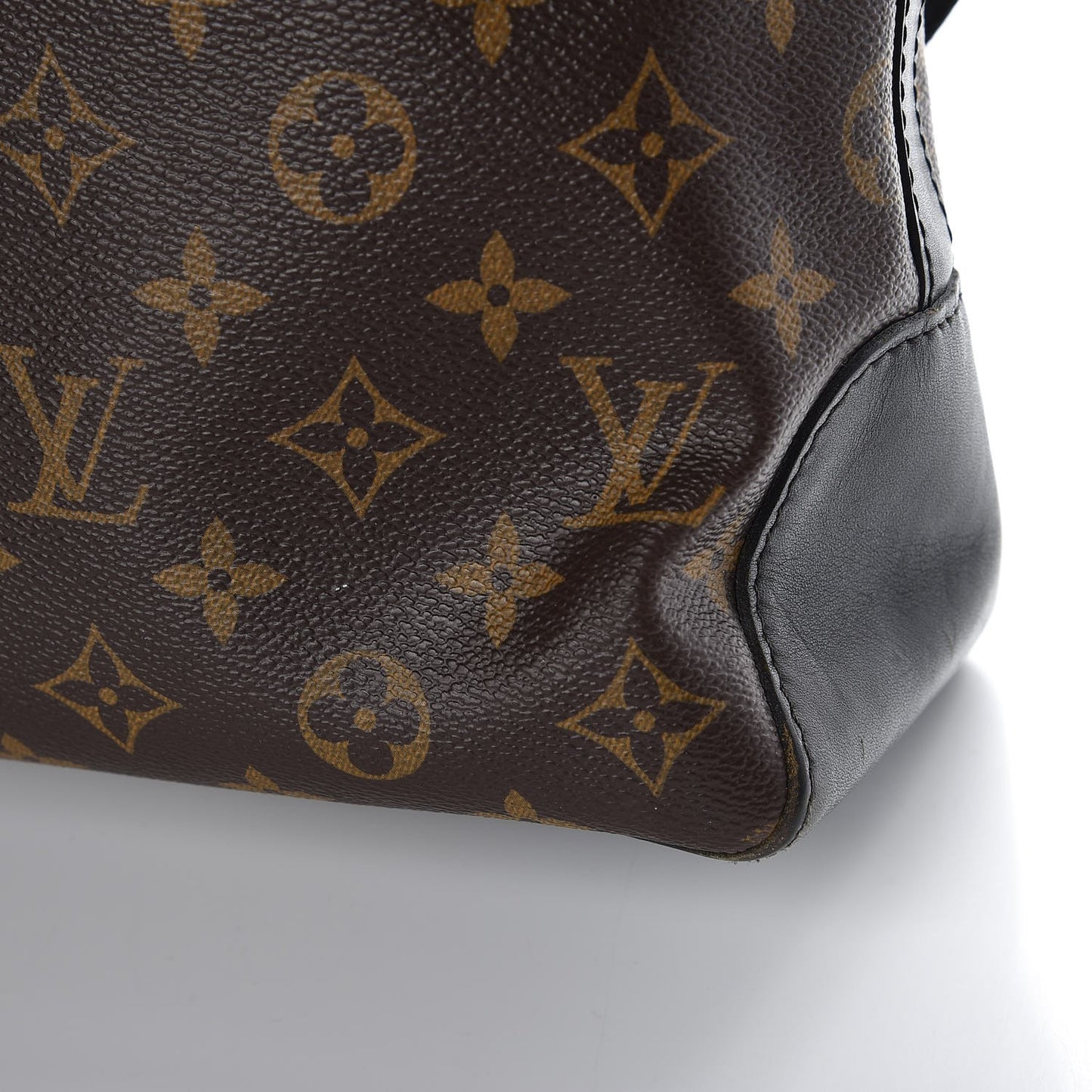 Monogram Macassar Torres Messenger