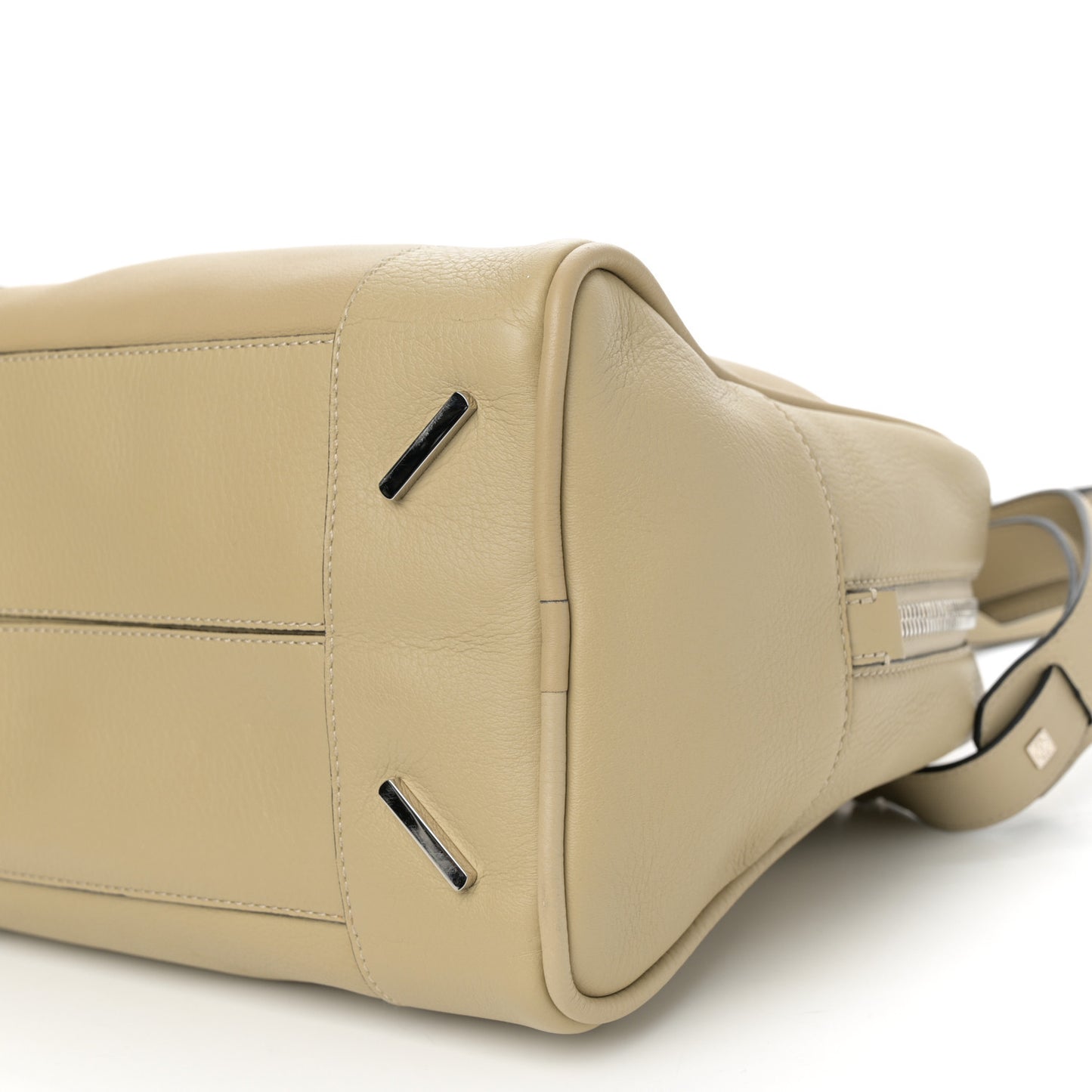 Calfskin Amazona Medium Sand