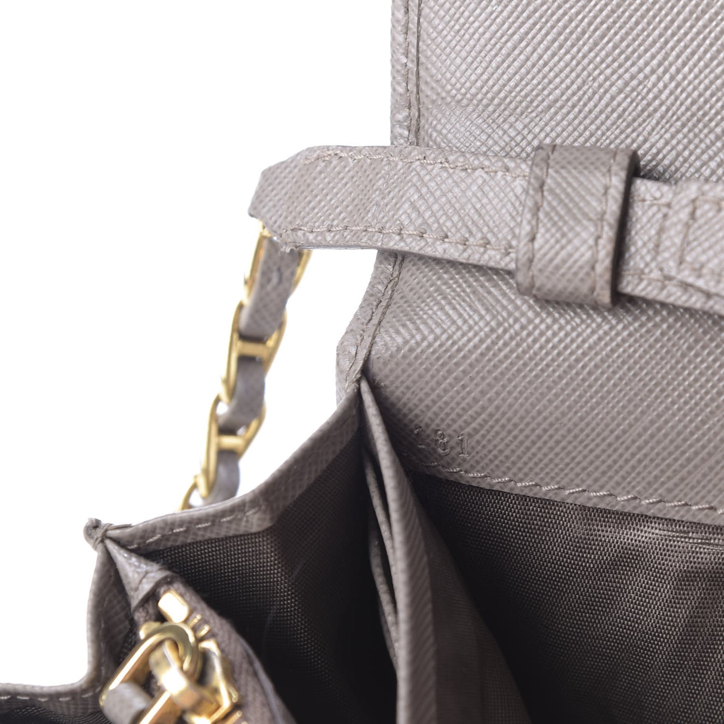 Saffiano Metal Oro Chain Wallet Argilla